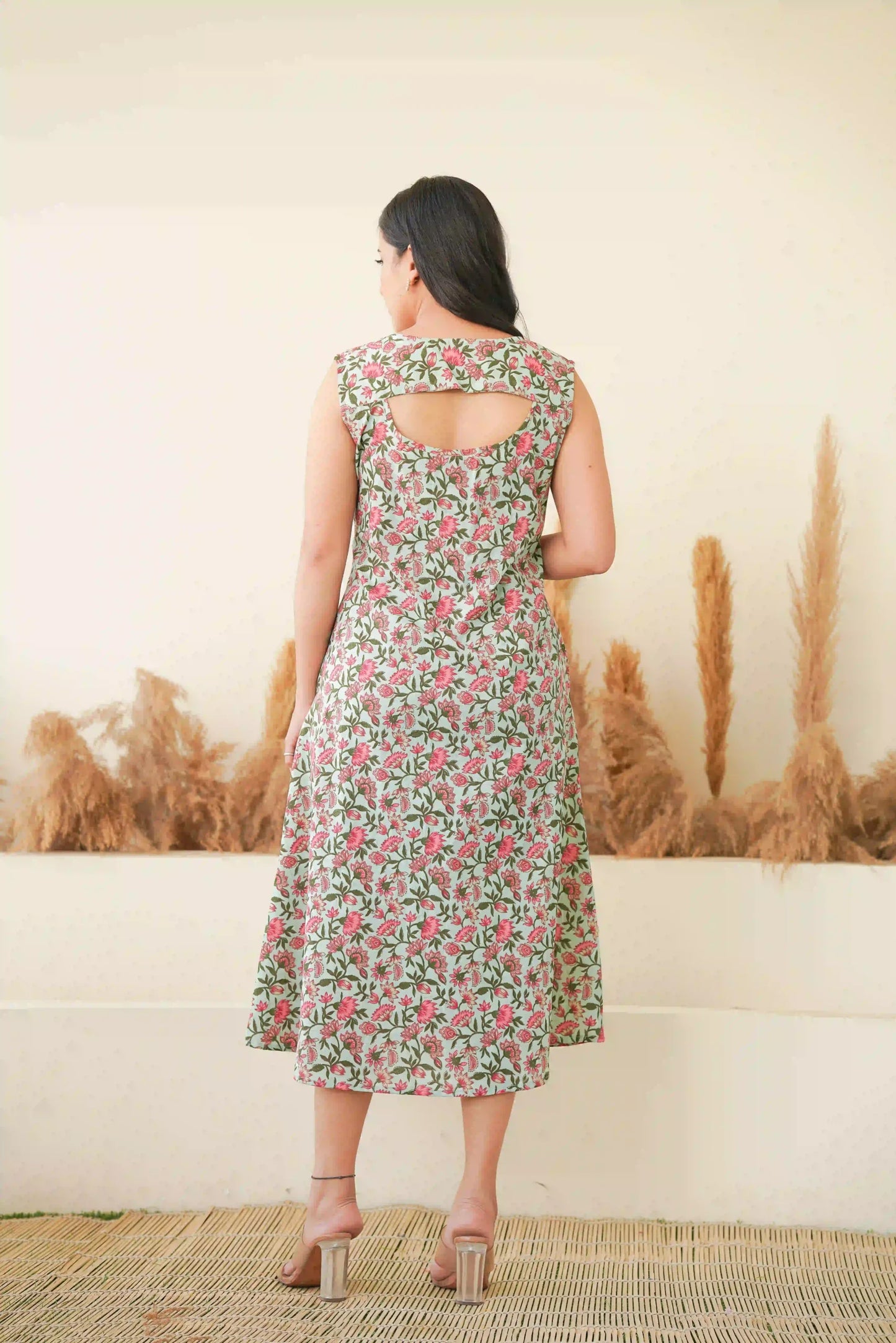 GARDEN PRINTED STRAIGHT FIT DRESS