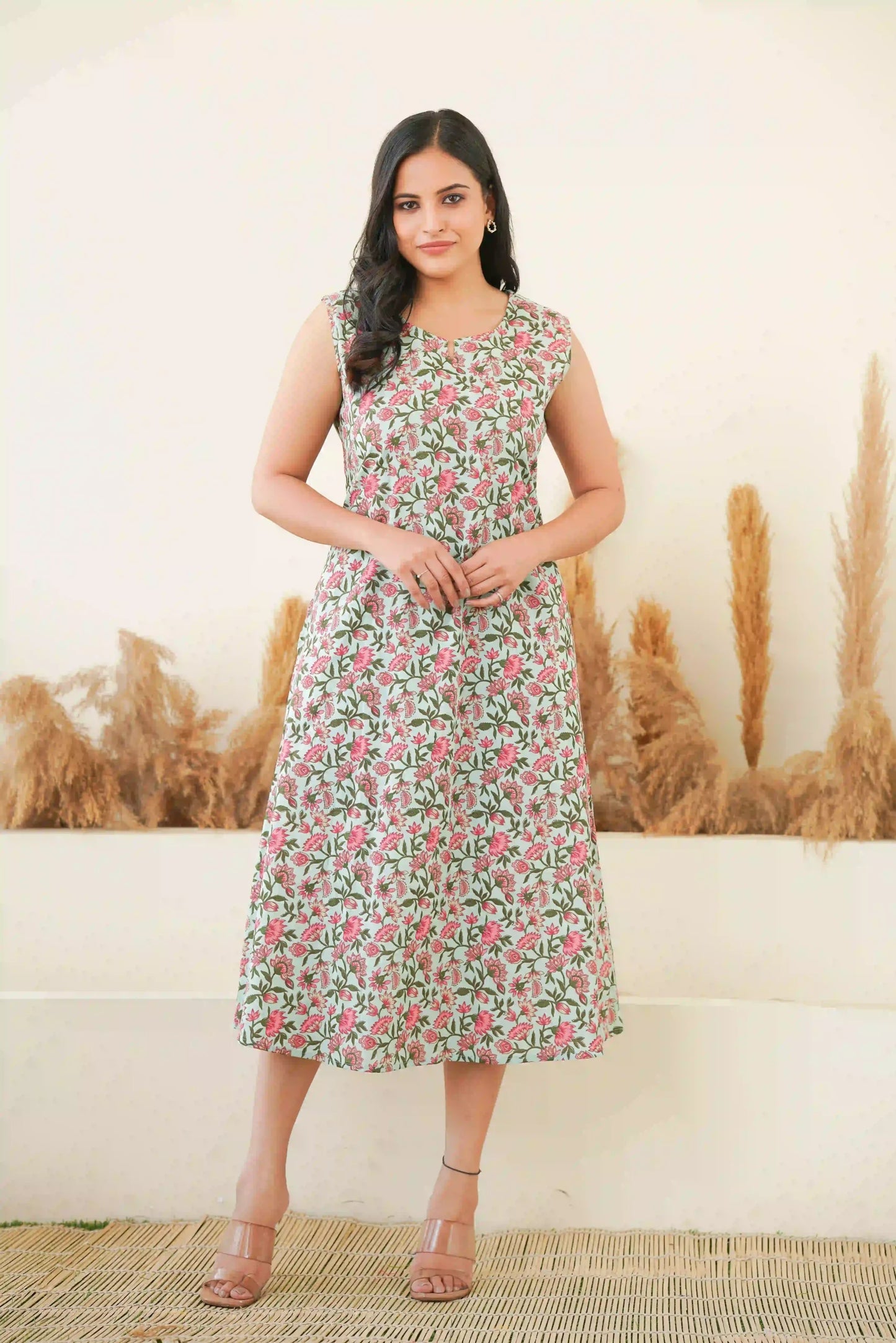 GARDEN PRINTED STRAIGHT FIT DRESS