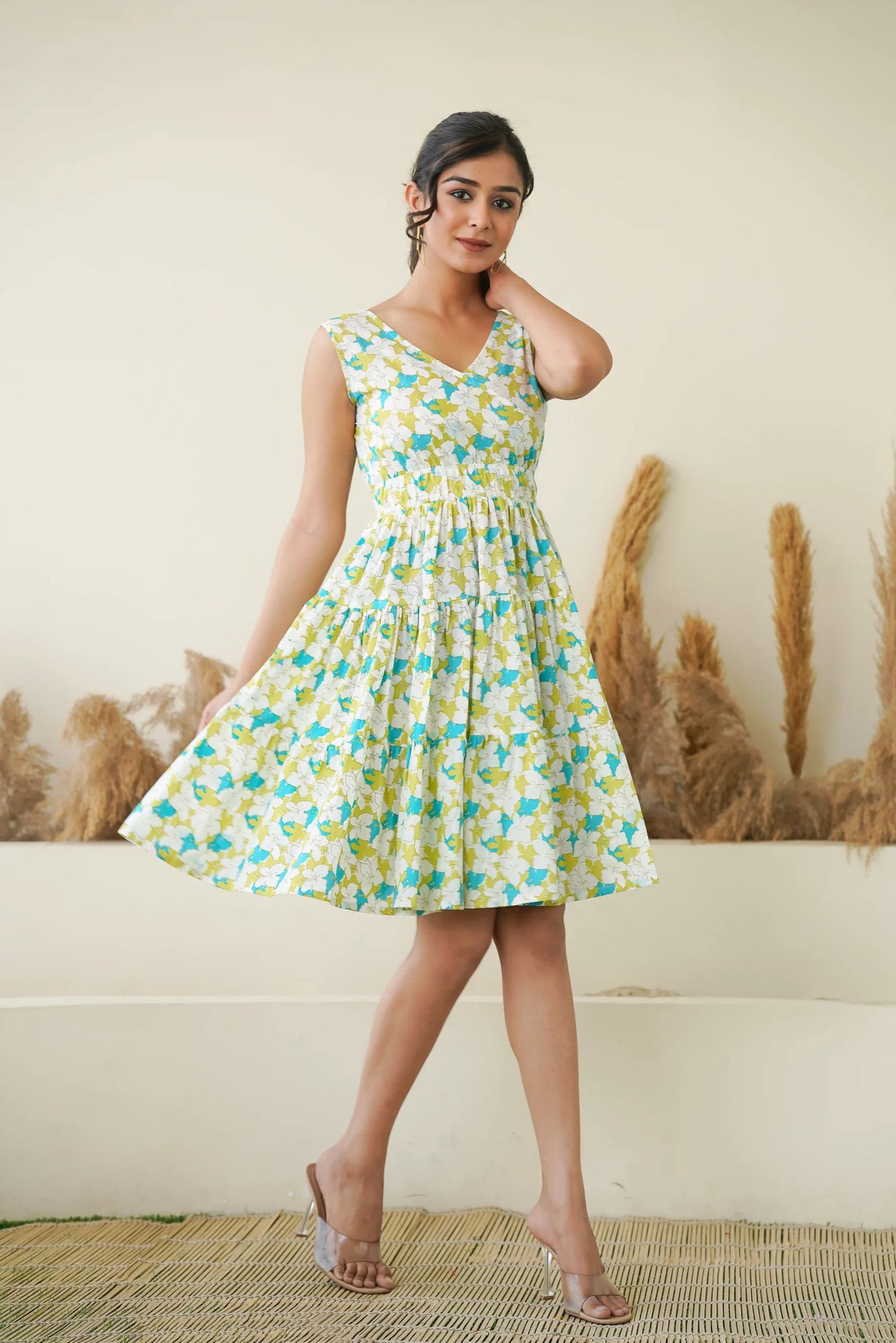 GREEN FLORAL BLOOM SHORT DRESS